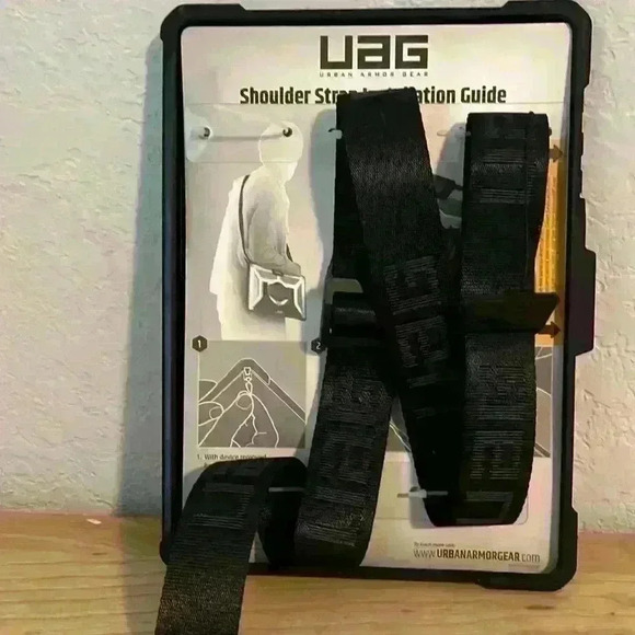 Microsoft, urban armor gear case, shoulder strap, and hand strap new, never used - Picture 1 of 6